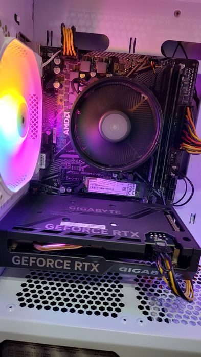 Pc gaming nou Rtx 4060/Ryzen 7 2700X/16gb ram Gta V Fortnite Cs 2
