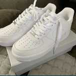 Air force 1 low triple white