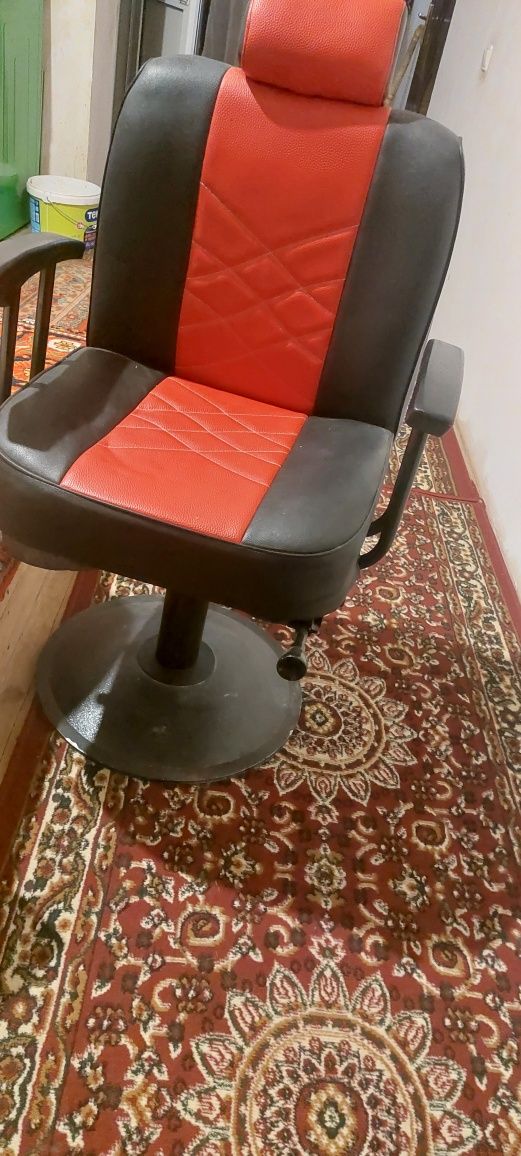 Парикмахерская стуль
