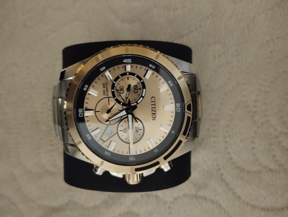 Часовник Citizen quartz