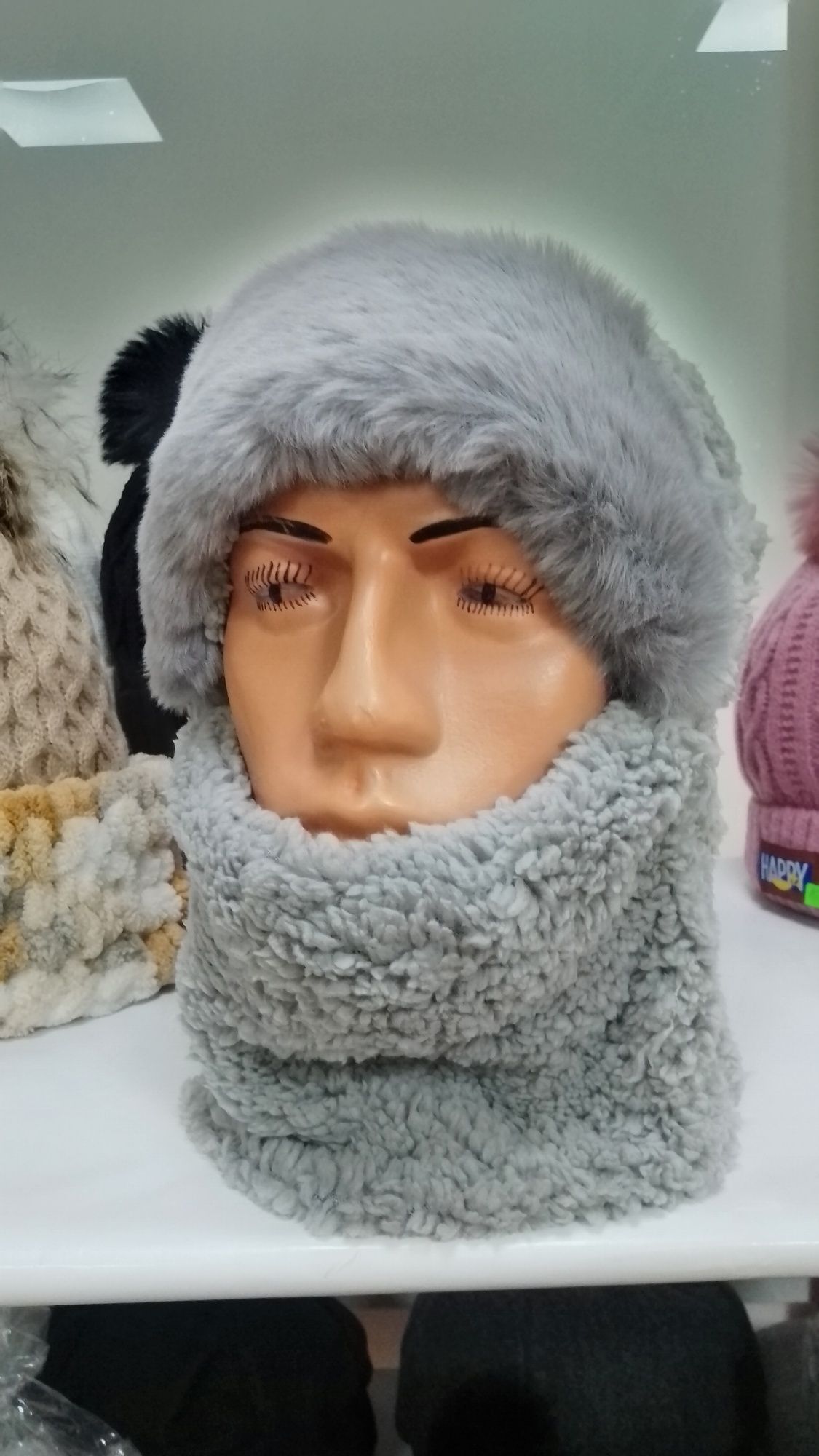 Шапки,зимни,дамски
