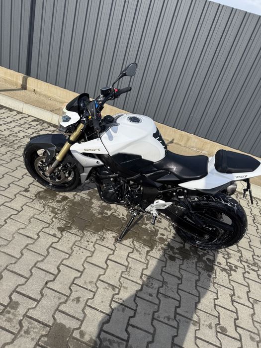 Suzuki GSR 750 ABS