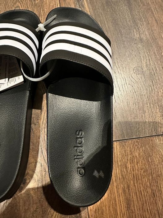 Slapi Adidas Noi
