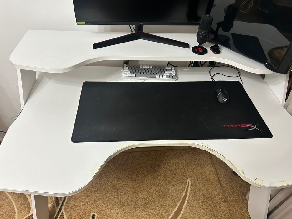 Компьютерный стол