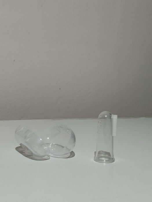 Силиконовая щетка, напальчник с контейнером