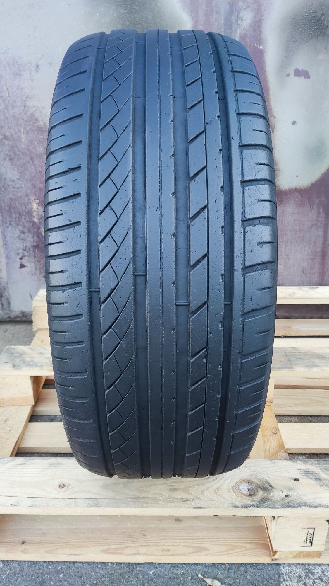 1бр. лятна гума 245/45/18 HiFly
XL подсиленa
dot19
6.5mm
Добро състоян