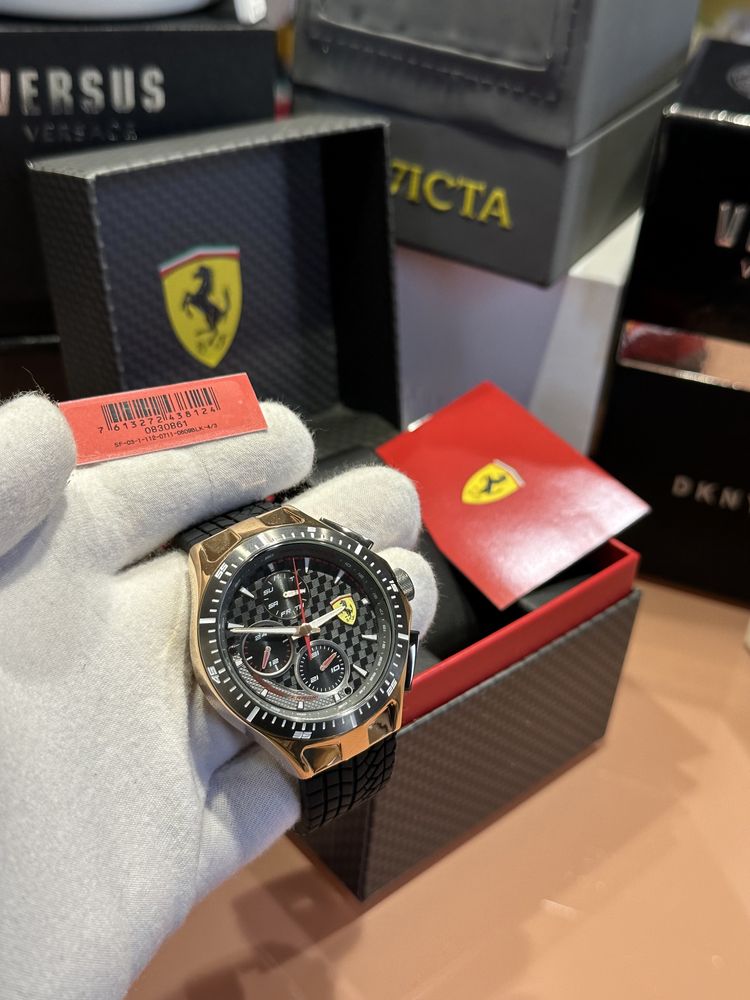 Оригинален часовник  FERRARI Scuderia 0830861 НАМАЛЕН