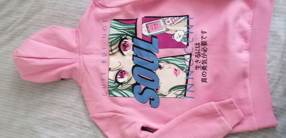 Hanorac bershka, blugi negri wikiki, blugi albaștri c&a