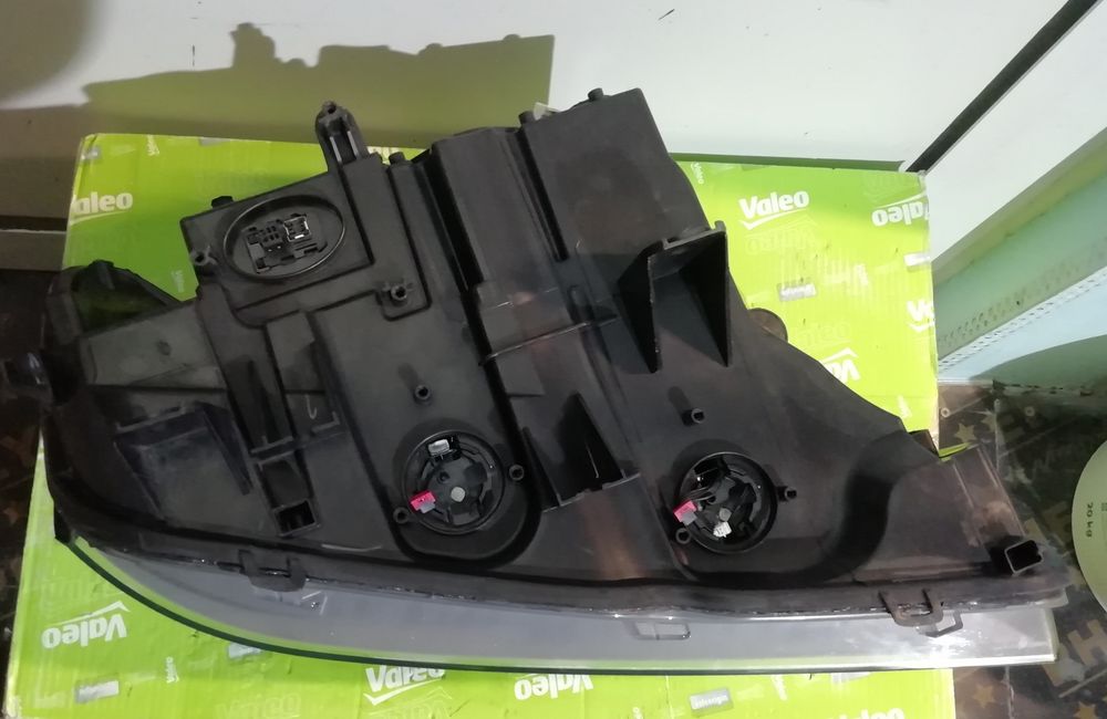 Фар Фарове за БМВ Х3 Ф25 / BMW Х3 F25 Bi-xenon.