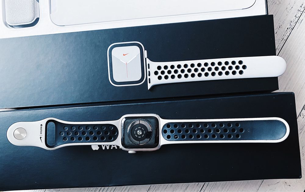 Apple watch 5 Series Nike оригинал (смарт-часы)