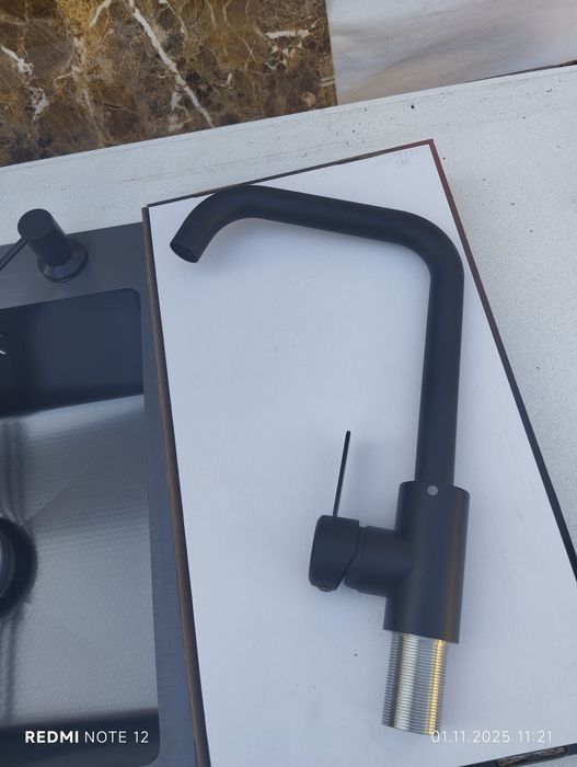 Кухонный смеситель латунь и нержавеющей и металлические