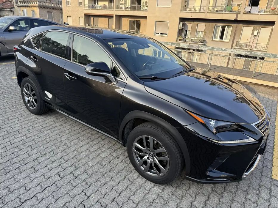 Lexus Seria NX LEXUS NX 300h | 4X4 | Hybrid | Facelift | Garantie 5 ani | Finantare |