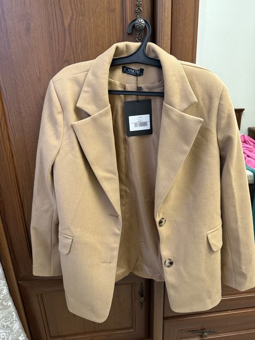 Пальто теплая новая