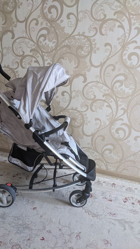 Пролается коляска в хорошем состоянии.цена 15тыс