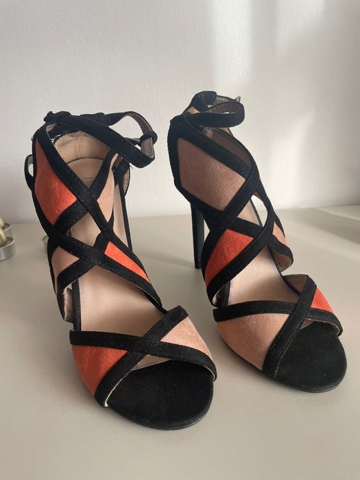 Sandale cu toc mărimea 38