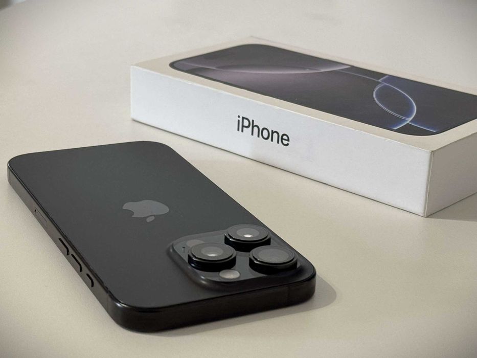 Бартер! Перфектен. iPhone 16 Pro Black Titanium (Черен)
