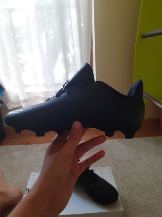 Нови Adidas Predator Foot Ground бутонки