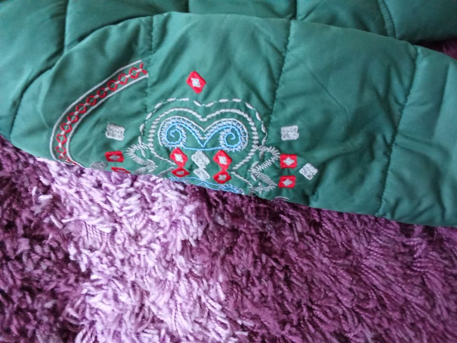 Geacă damă superbă.