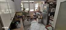 Apartament 3 camere de vânzare zona V. Aron
