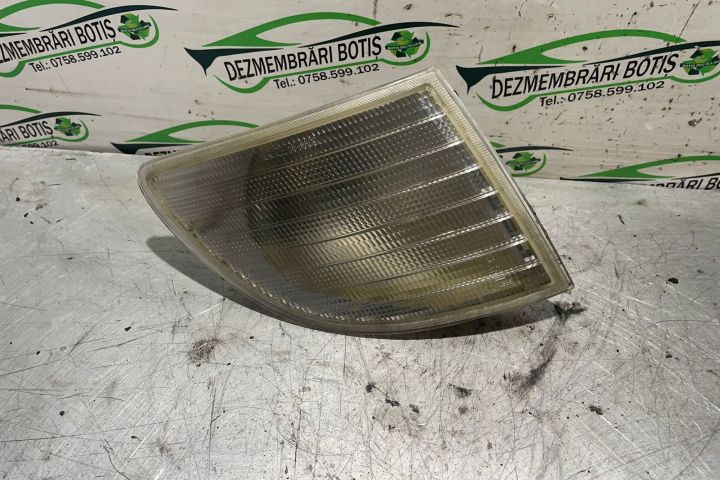 Lampa semnalizare fata dreapta Mercedes-Benz Vito W638