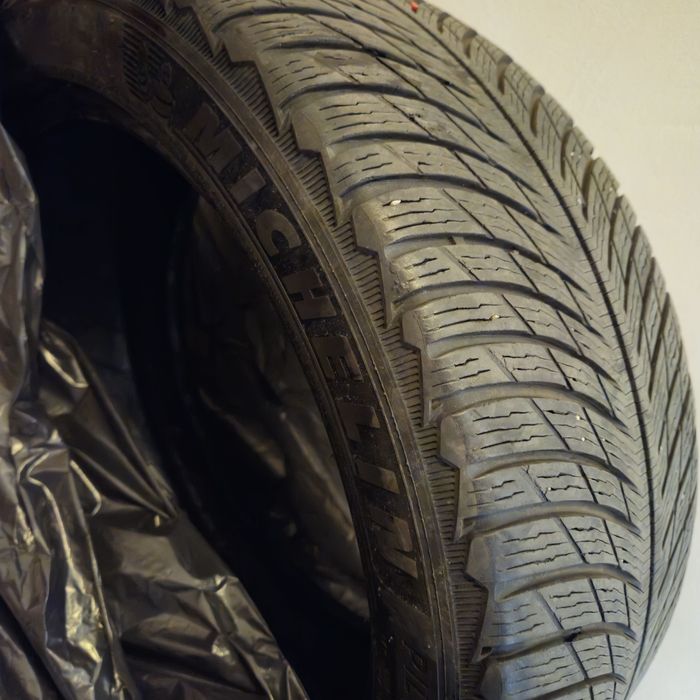 3 броя Michelin Alpin Pilot 5 235/45/18