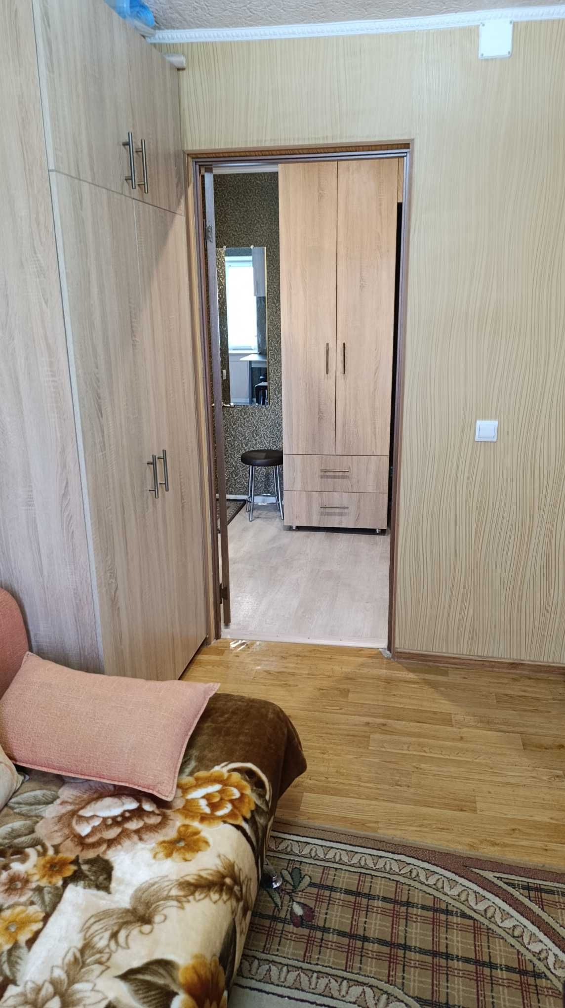Продам 3х-комнатную кв. на Уалиханова 29.
