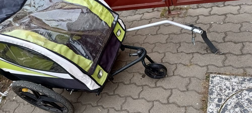 De vanzare carucior copii pentru bicicleta