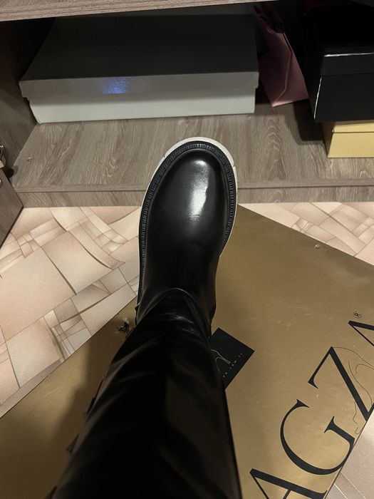 Новые зимние кожные сапоги