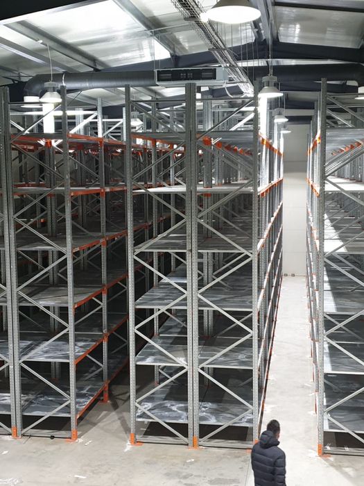 Rafturi metalice