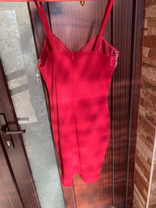 Дрехи - Червена рокля С размер / Синя рокля с десени С размер