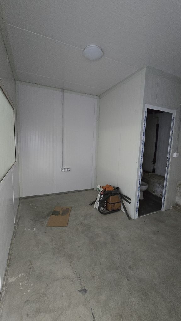 Дава се под наем Склад в Велико Търново, Чолаковци - 260 кв.м за 816 € - Снимка #5