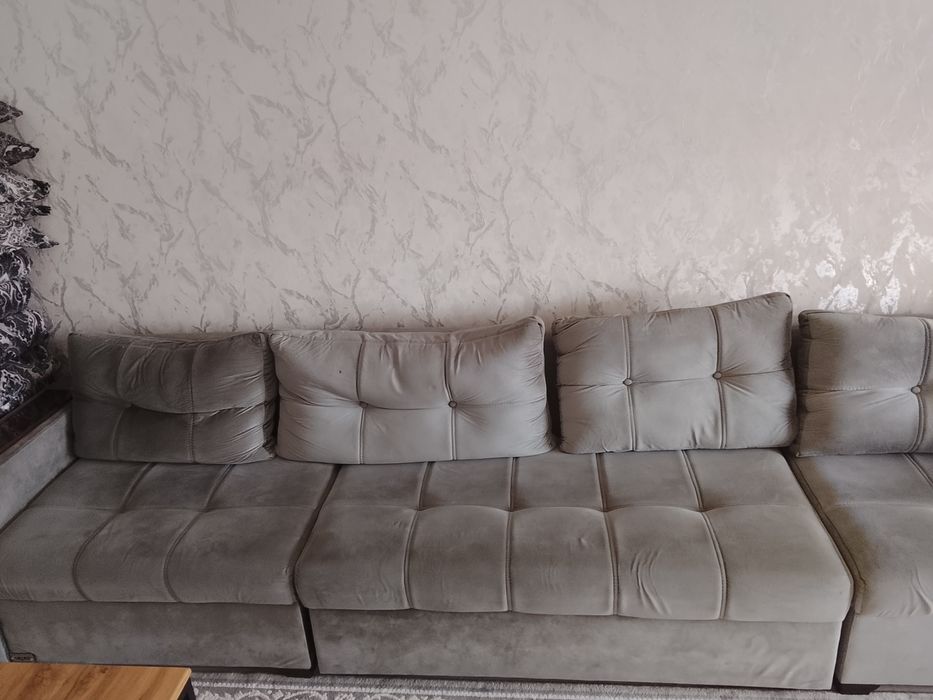 Divan  sotiladii