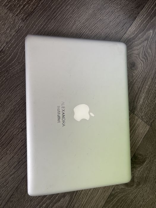Vand macbook late 2009 perfect functional
