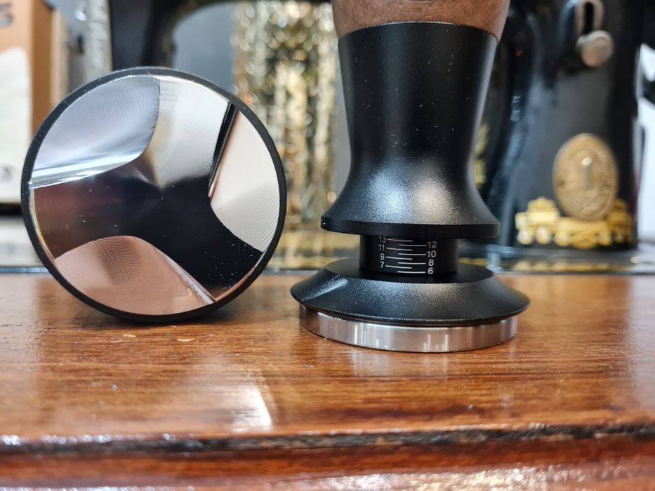 Продавам бариста комплект тампер и дистрибутор за еспресо 53мм