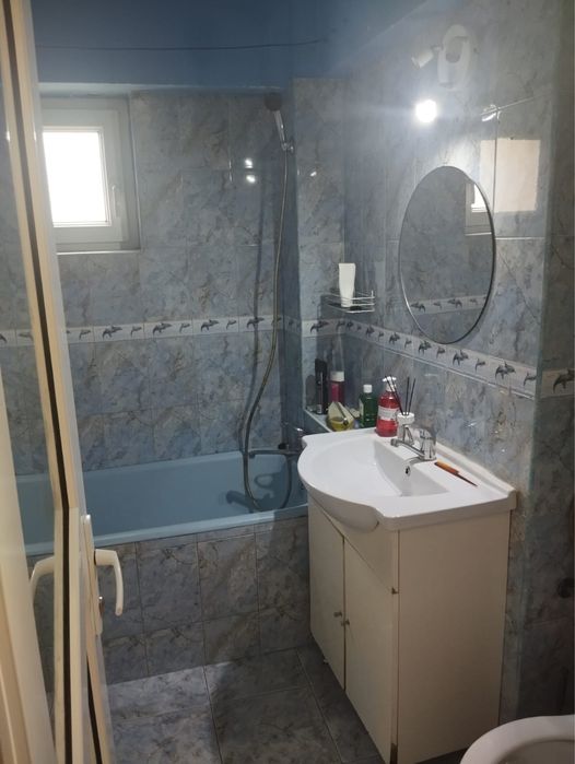 Inchiriez apartament