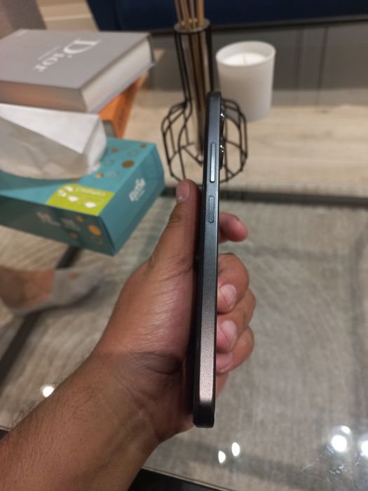 Redmi 12 ideal Srochna sotiladi