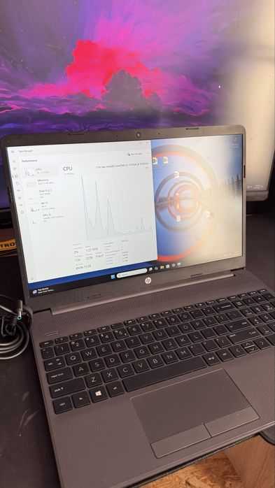 Laptop HP 250 G8 cu Intel Core i3 (gen 11) 115G4, 15.6”