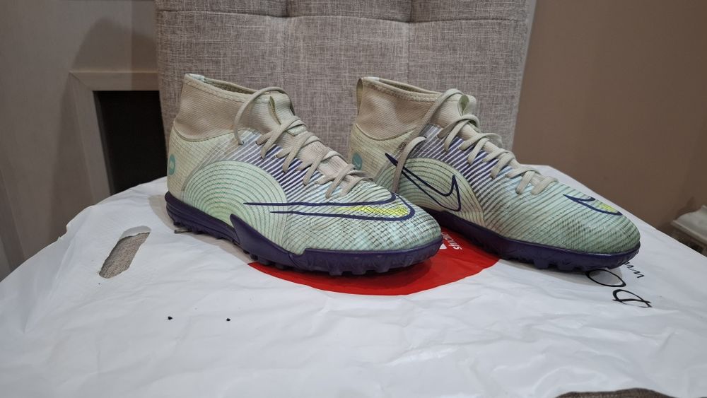 Футболни обувки Nike Mercurial 38