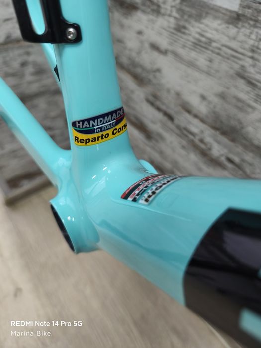 НОВ карбонов шосеен велосипед Bianchi Specialissima CV | 55