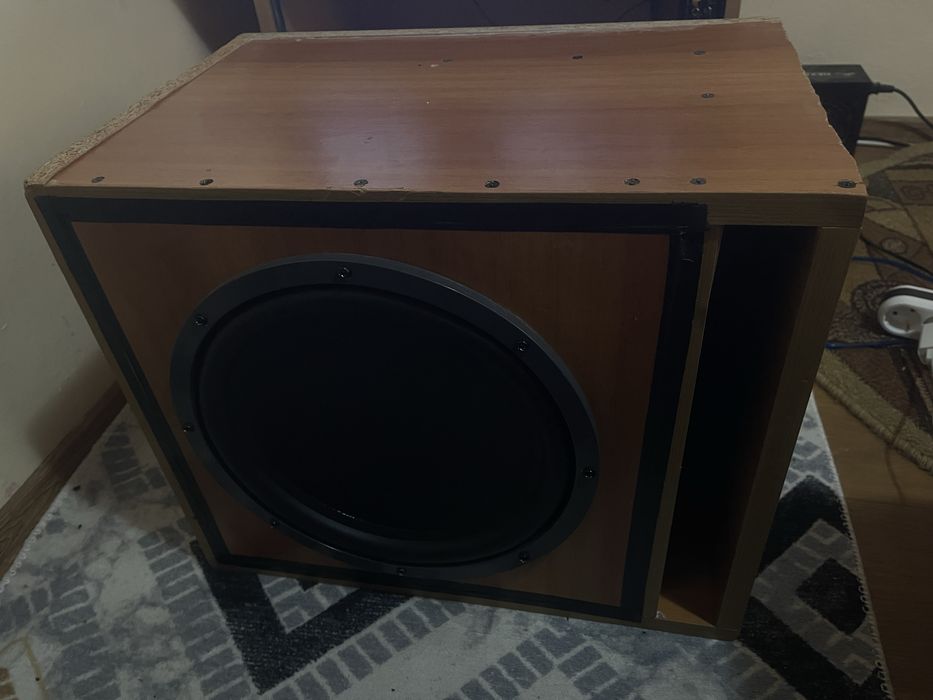 Vand subwoofer alpine 300w rms+statie rave land 1200w in 4 canale/boxe