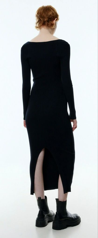 Нови плетени рокли edited в черен и цвят екрю, размер XS
