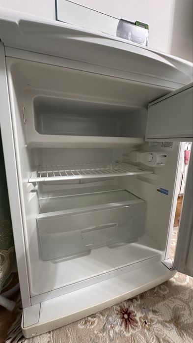 Продам холодильник INDESIT