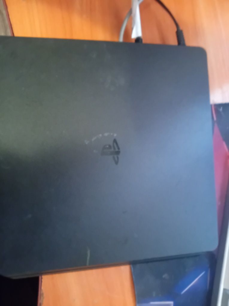 Ps4 slim  500 bg