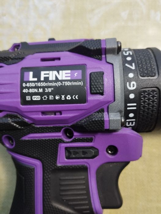 Продается безщеточный шуруповерт