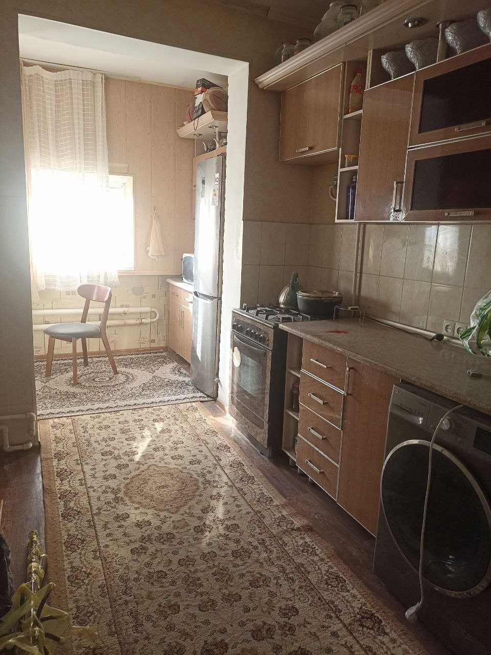 3-х комнат, 3 этаж, 84 кв.м., г.Навои, Спутник