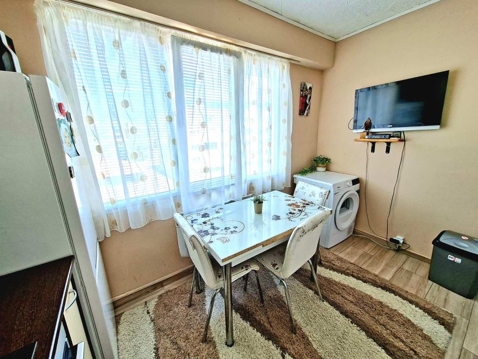 Продава се апартамент в с. Челопеч