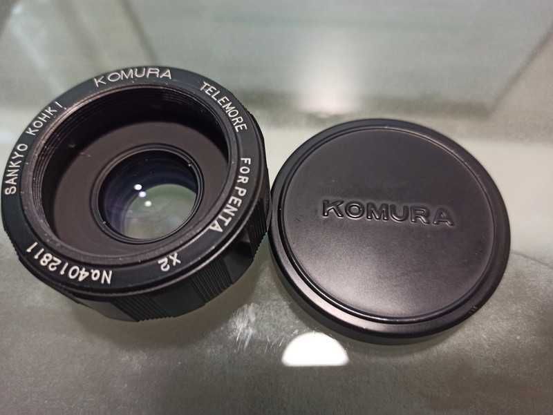Teleconvertor Komura Telemore 2X pe montura M42, în stare perfectă