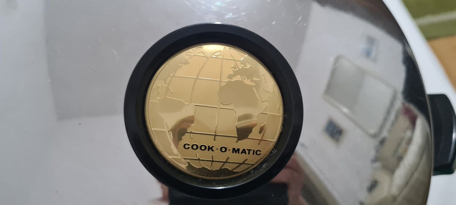 Тенджера с двойно дъно