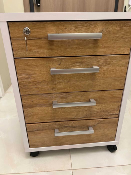 Офис шкаф/контейнер на колелца