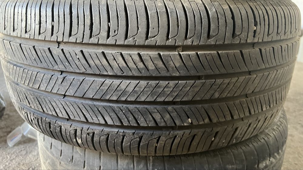 Резина летняя размер 235/45 R 18. 4 шт